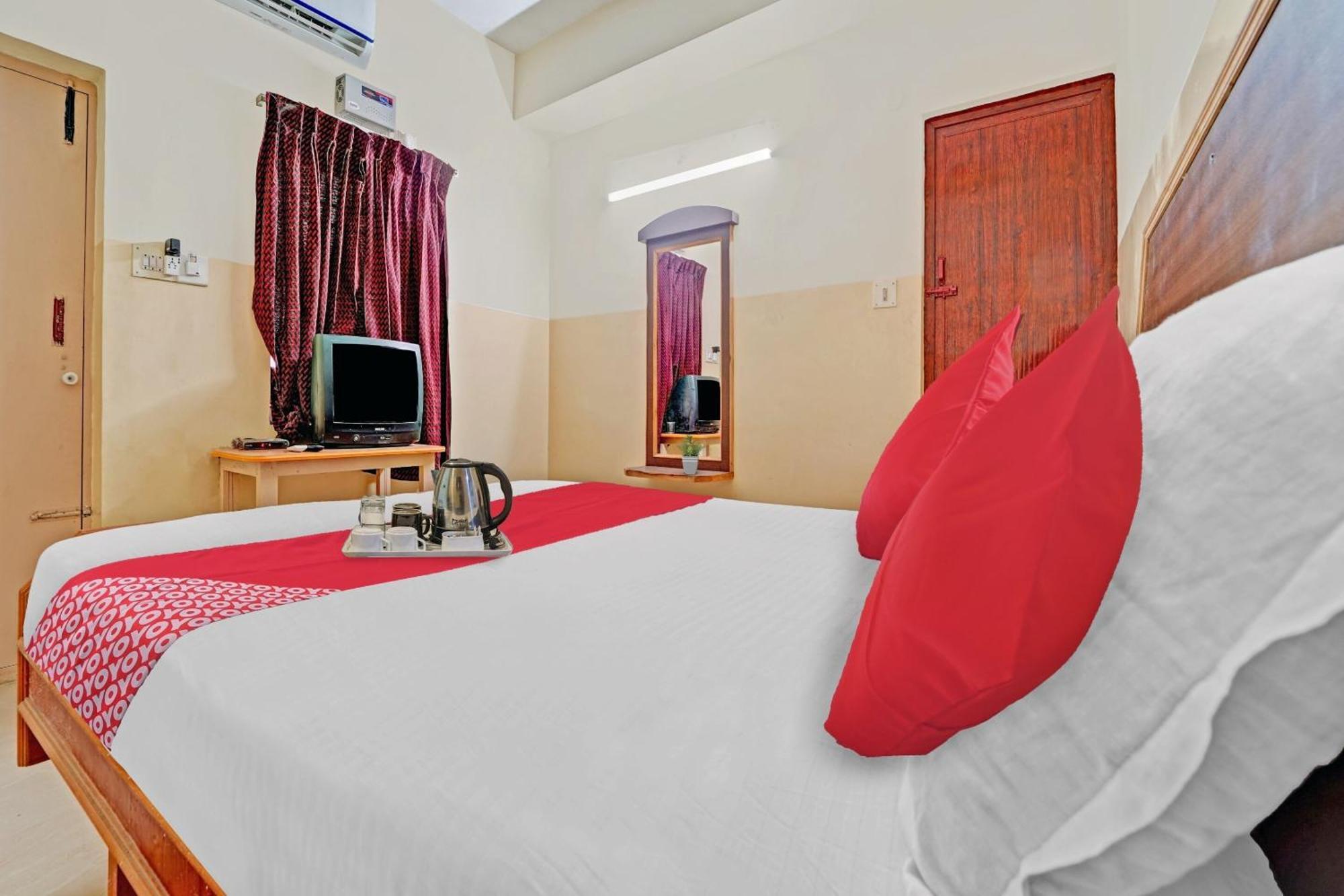 Hotel O City Lodge Ероде Екстериор снимка