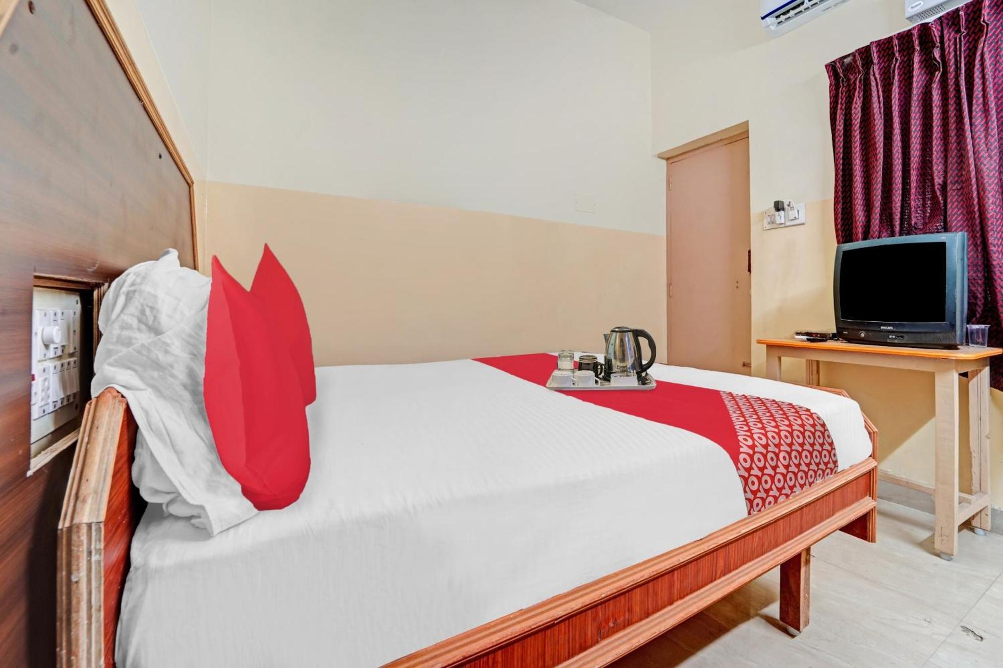 Hotel O City Lodge Ероде Екстериор снимка